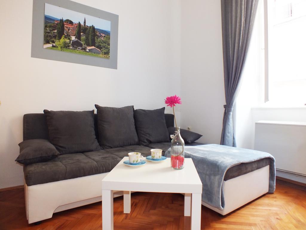 Apartman Draguc Pula Buitenkant foto